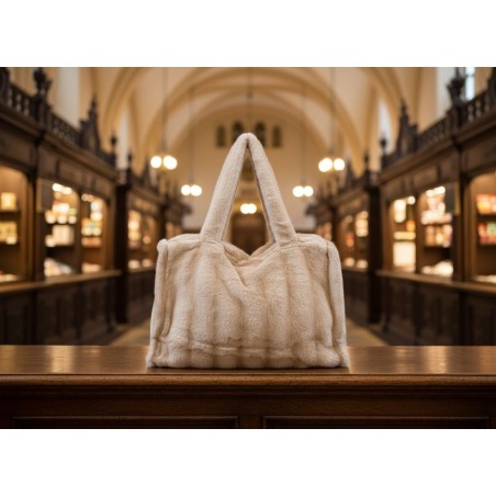 WUNDERSCHÖNE FELLTASCHE – STIL UND ELEGANZ FÜR JEDEN ANLASS